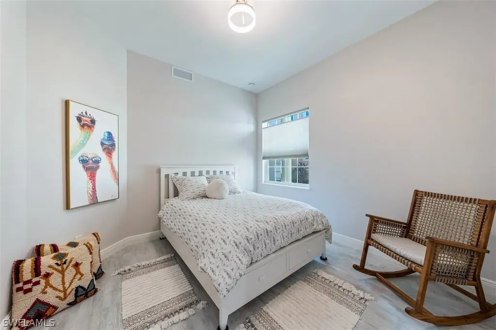 608 El Camino Real Naples FL 34119