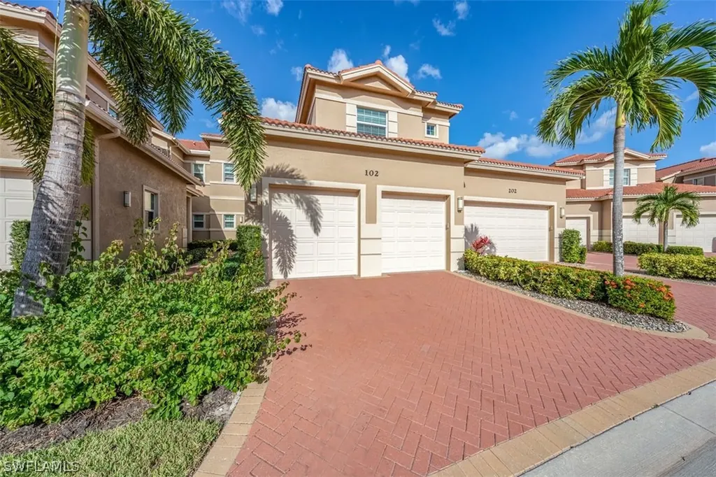 608 El Camino Real Naples FL 34119