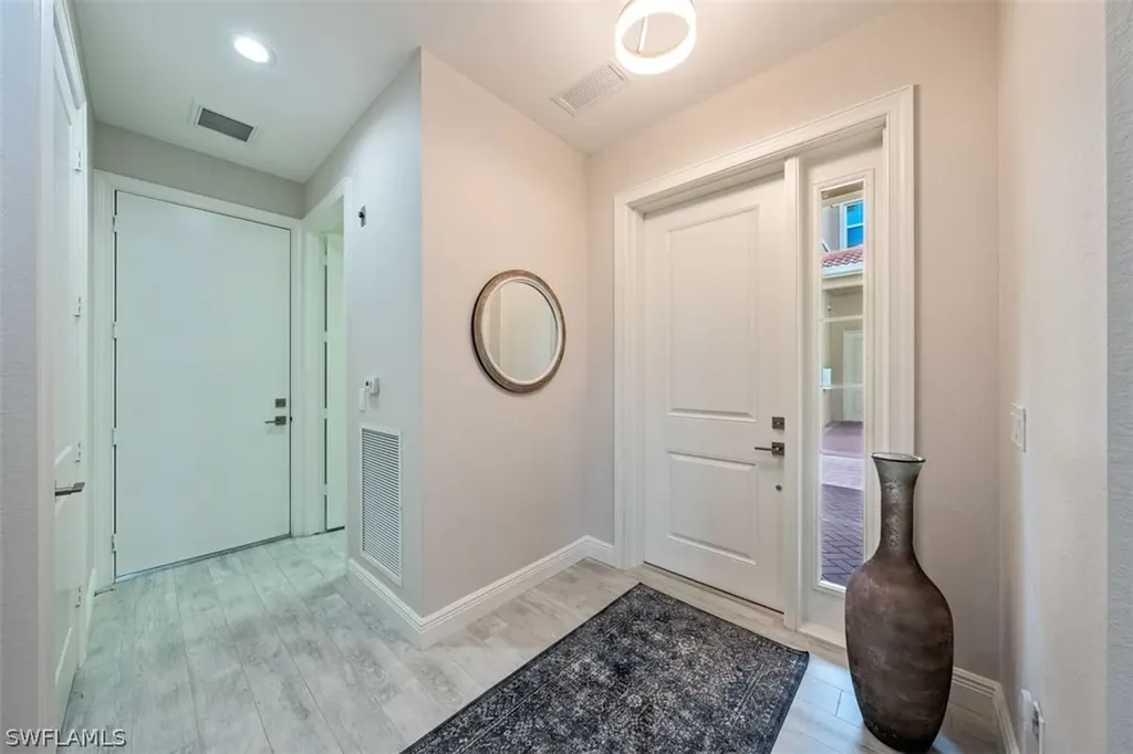 608 El Camino Real Naples FL 34119