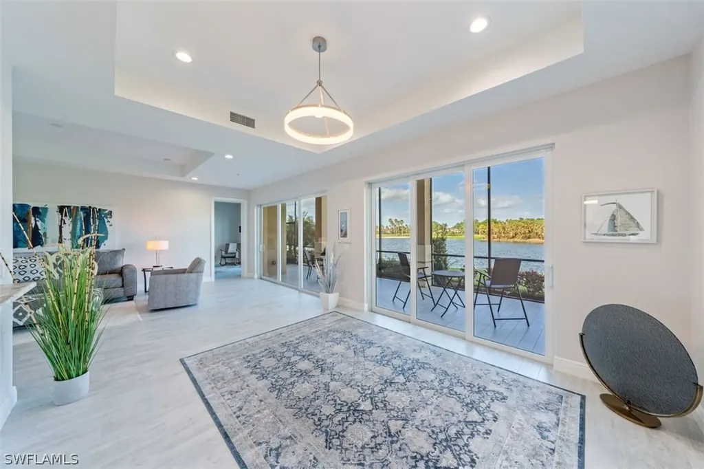 608 El Camino Real Naples FL 34119