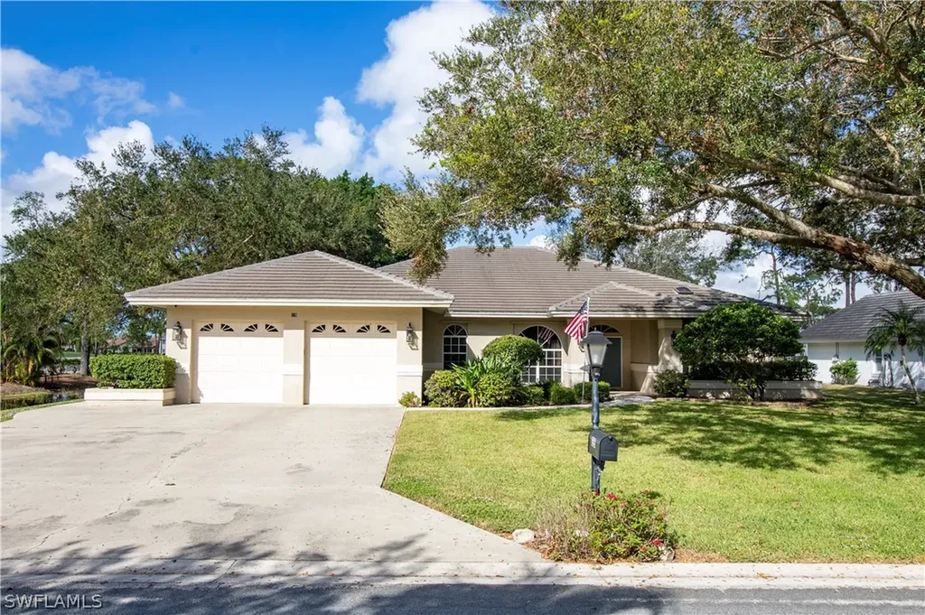 135 Muirfield Circle Naples FL 34113