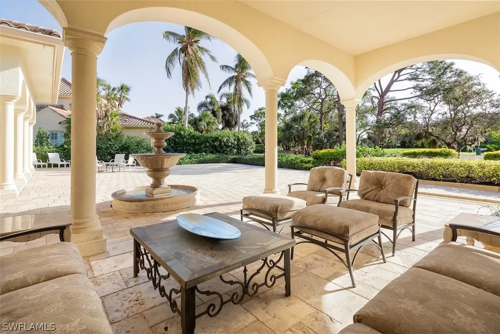 219 Cheshire Way Naples FL 34110