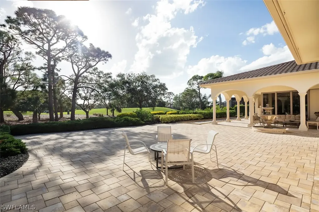 219 Cheshire Way Naples FL 34110
