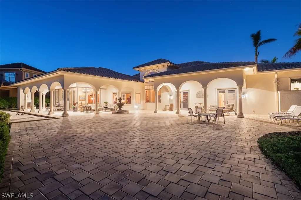219 Cheshire Way Naples FL 34110