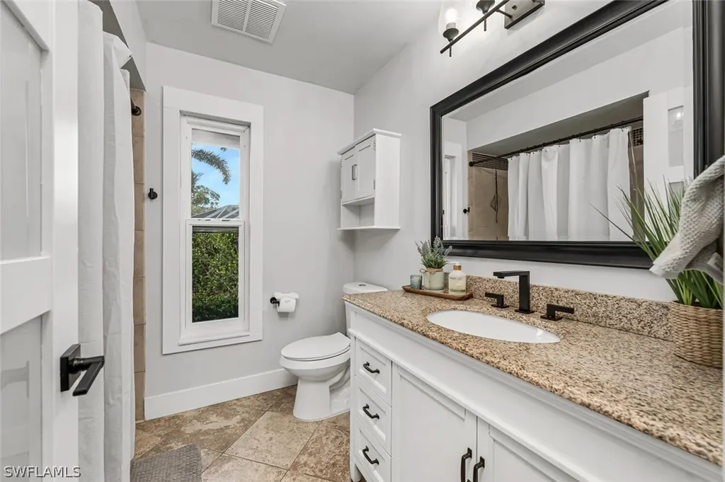 1974 Countess Court Naples FL 34110