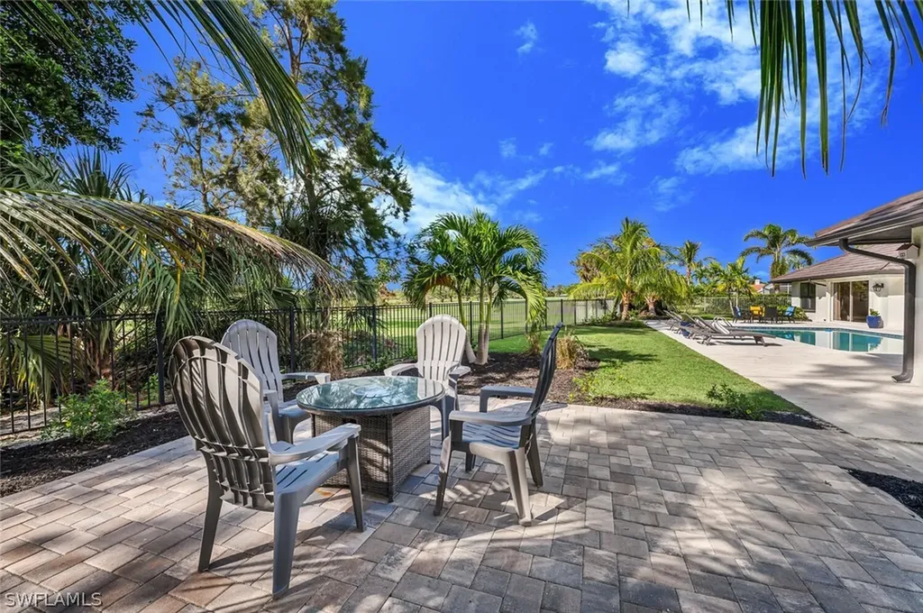 1974 Countess Court Naples FL 34110