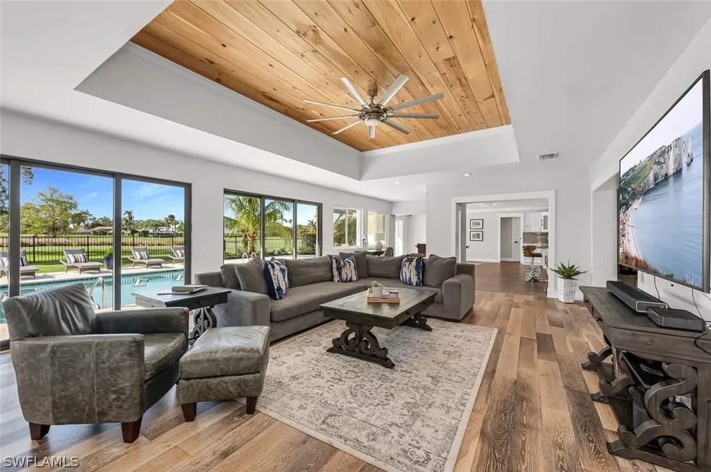 1974 Countess Court Naples FL 34110