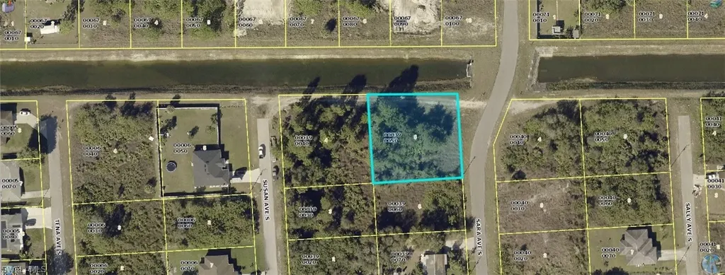 1502 Sara Avenue S Lehigh Acres FL 33976