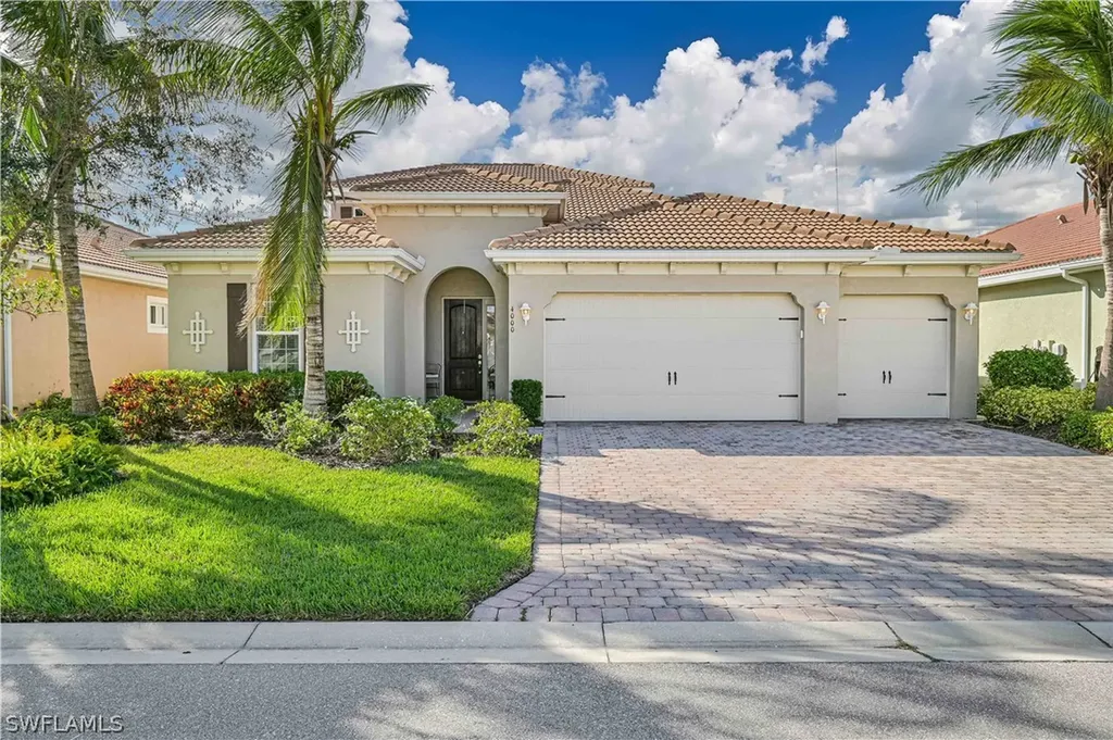 4000 Ashentree Court Fort Myers FL 33916