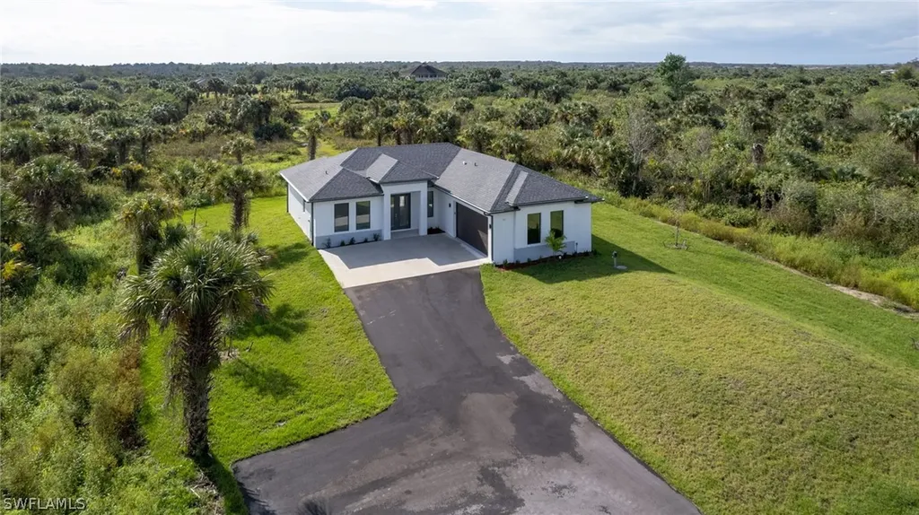 512 41st Avenue NW Naples FL 34120