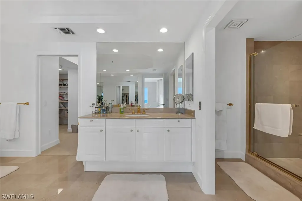 8665 Bay Colony Drive Naples FL 34108