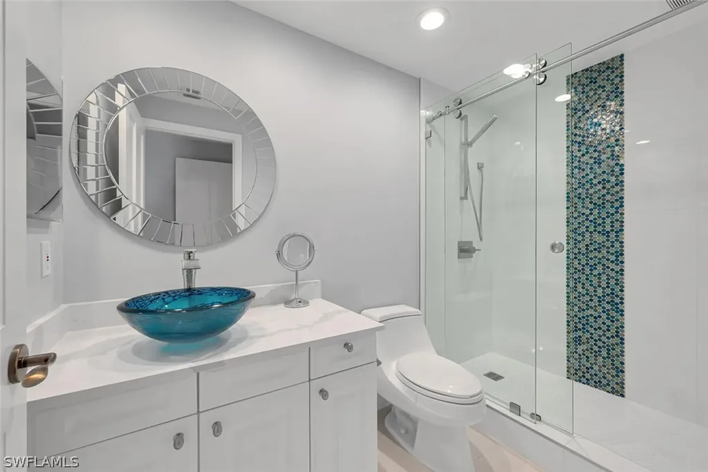 8665 Bay Colony Drive Naples FL 34108