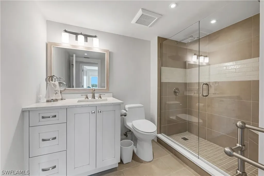250 Park Shore Drive Naples FL 34103