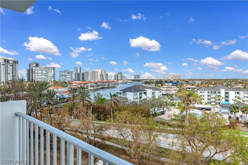 250 Park Shore Drive Naples FL 34103