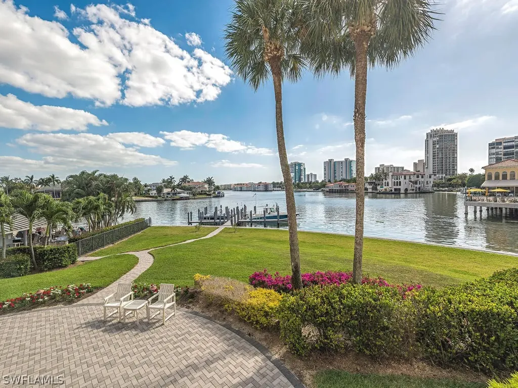 250 Park Shore Drive Naples FL 34103