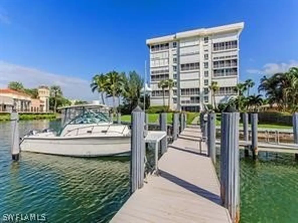 250 Park Shore Drive Naples FL 34103
