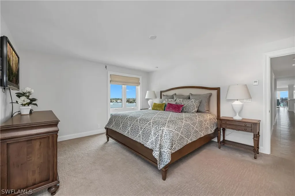 250 Park Shore Drive Naples FL 34103