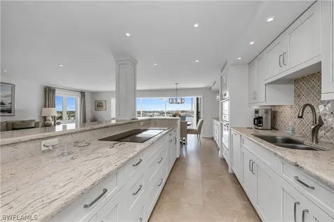250 Park Shore Drive Naples FL 34103