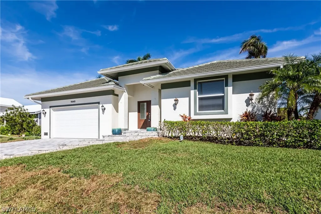 1640 Begonia Court Marco Island FL 34145