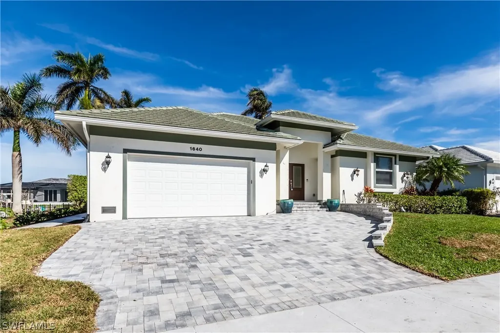 1640 Begonia Court Marco Island FL 34145