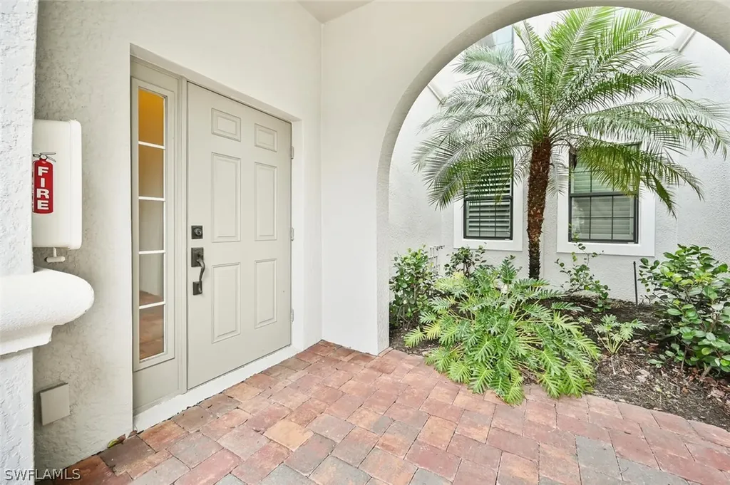 12065 Covent Garden Court Naples FL 34120