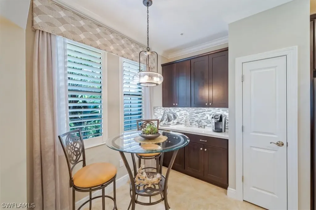 1359 Artesia Drive E Naples FL 34113