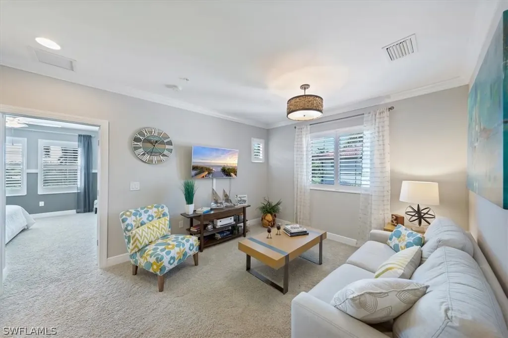 1359 Artesia Drive E Naples FL 34113
