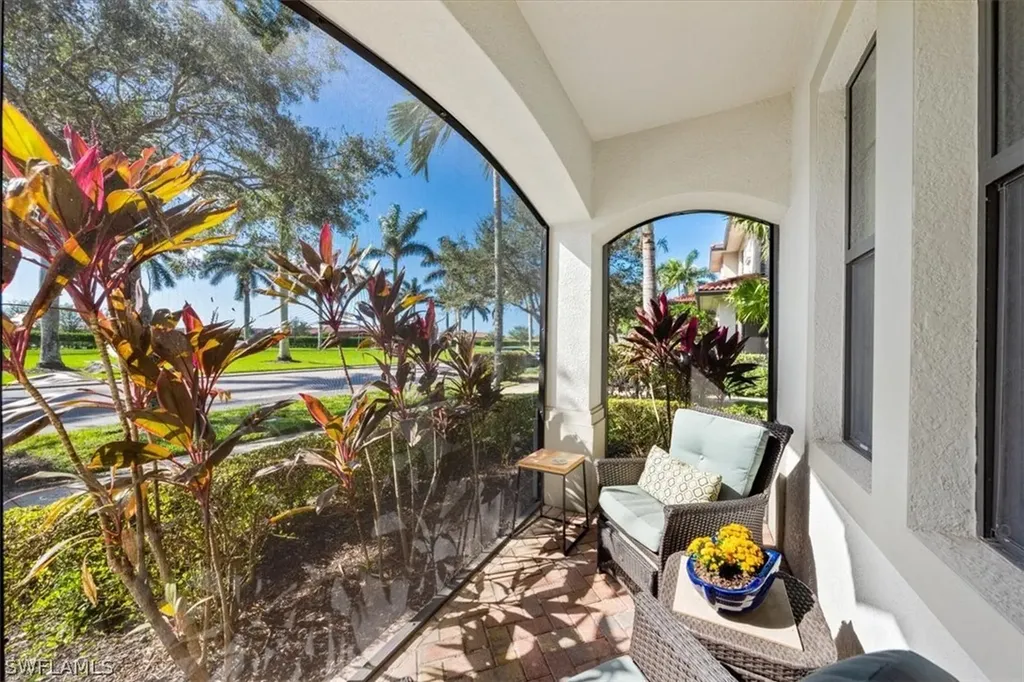1359 Artesia Drive E Naples FL 34113