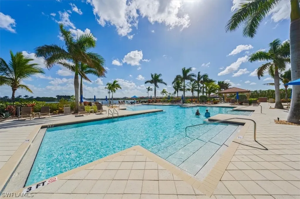 1359 Artesia Drive E Naples FL 34113