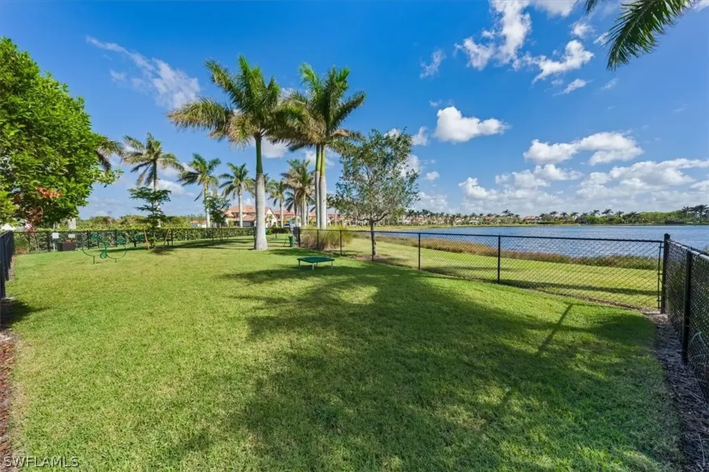 1359 Artesia Drive E Naples FL 34113