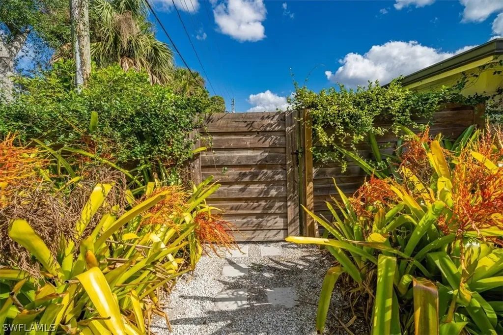 1053 Milano Drive Naples FL 34103