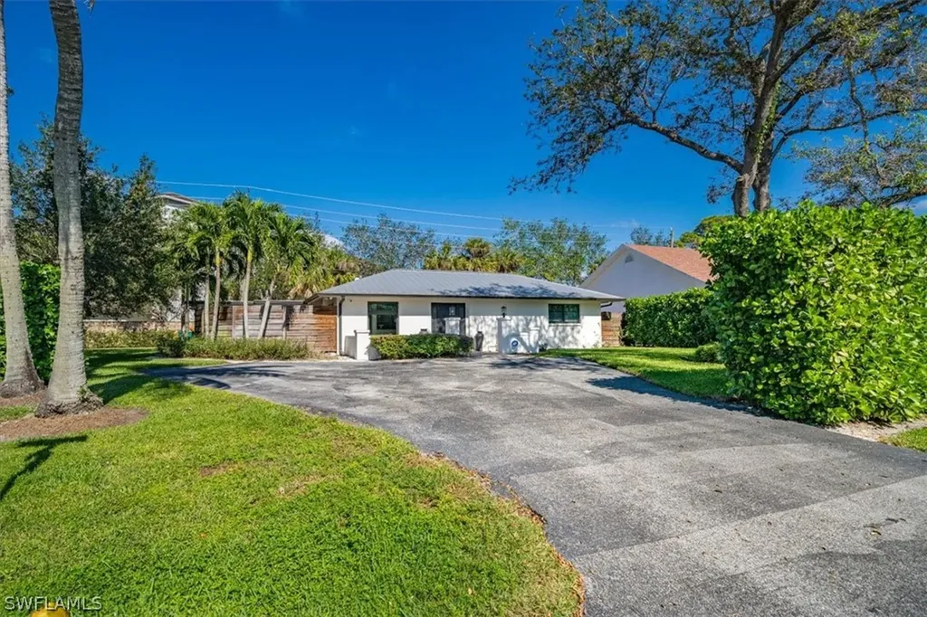 1053 Milano Drive Naples FL 34103