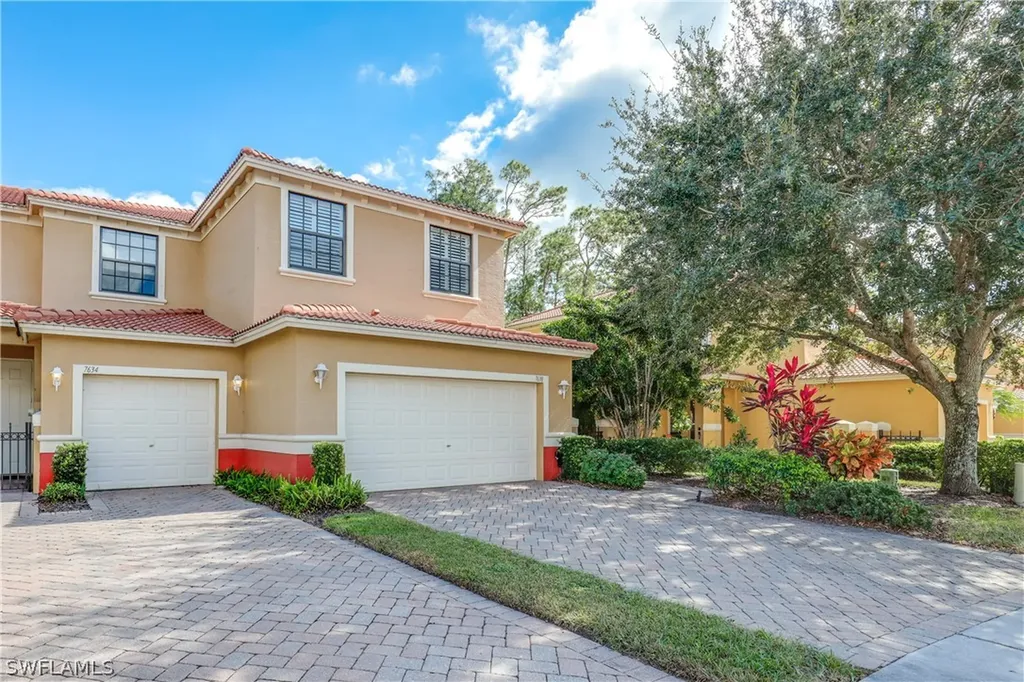 7638 Bristol Circle Naples FL 34120