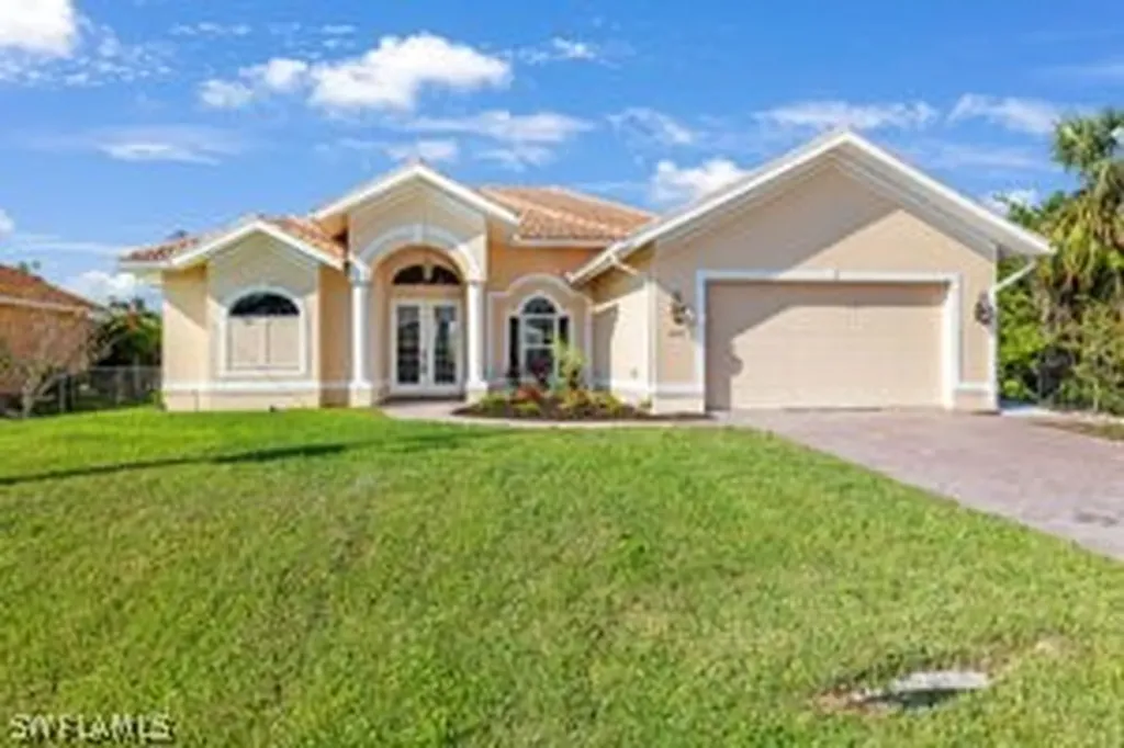 6147 Higgins Avenue Fort Myers FL 33905