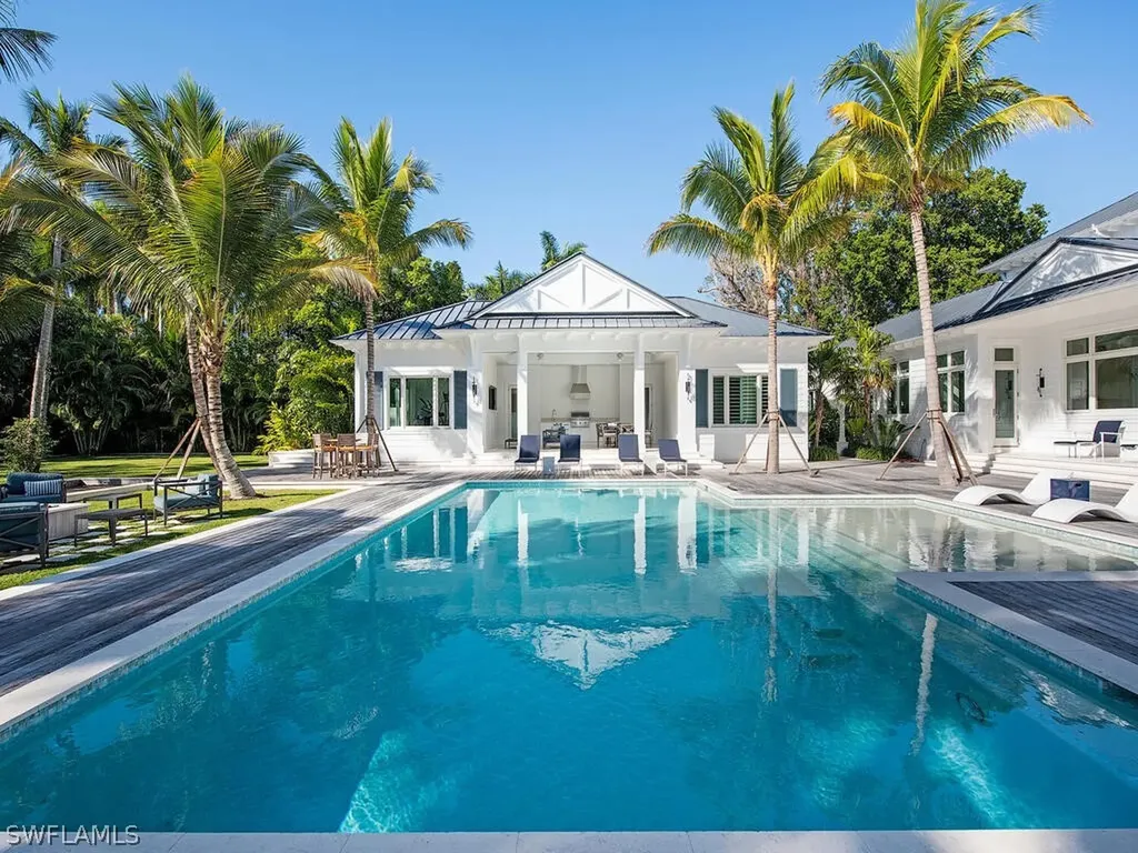 225 4th Avenue N Naples FL 34102