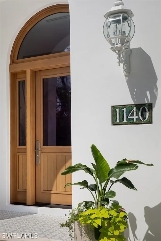 1140 8th Street S Naples FL 34102