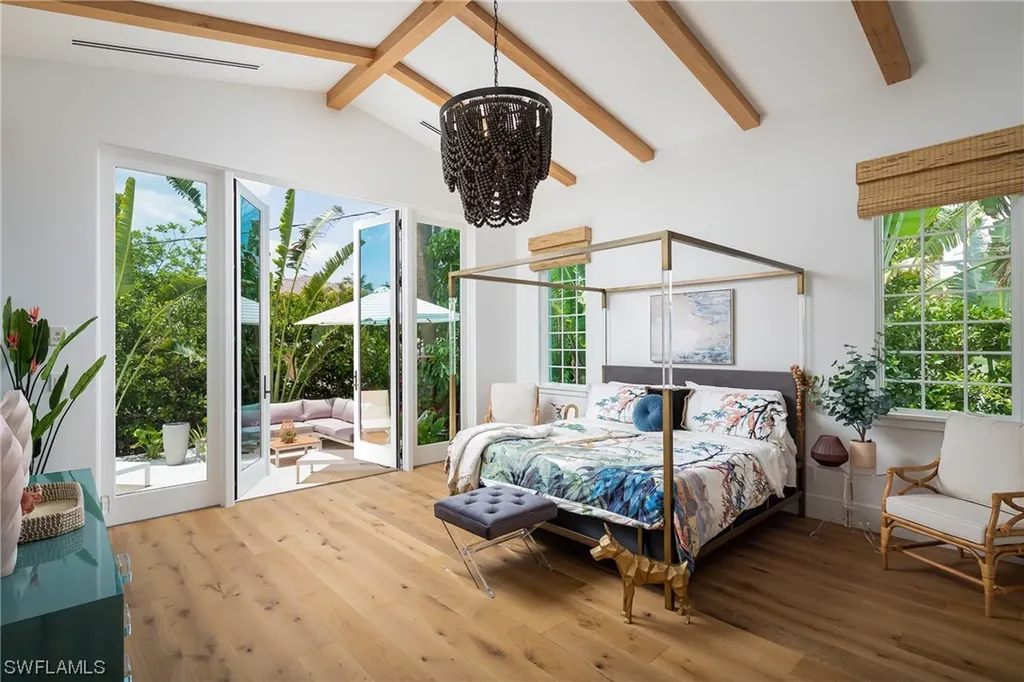 1140 8th Street S Naples FL 34102