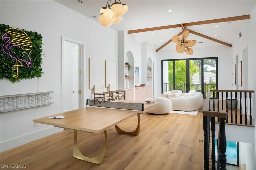 1140 8th Street S Naples FL 34102