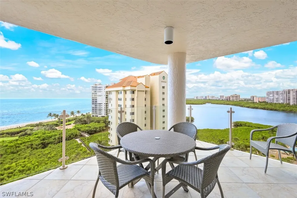 40 Seagate Drive Naples FL 34103