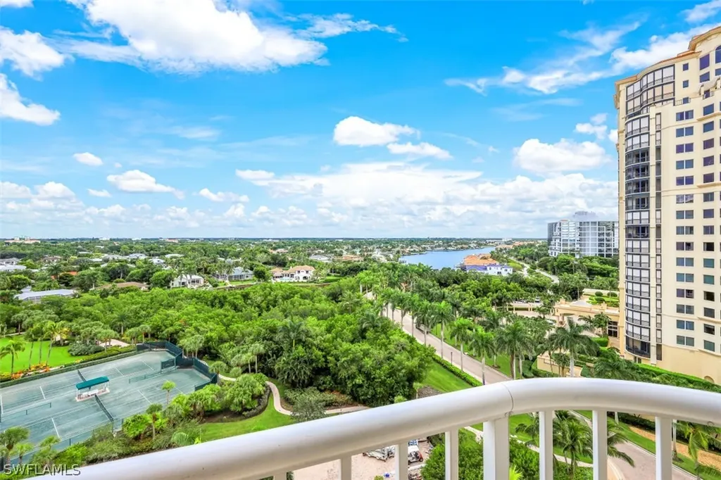 40 Seagate Drive Naples FL 34103