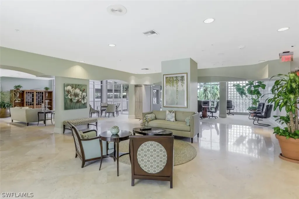 40 Seagate Drive Naples FL 34103