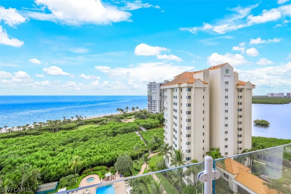40 Seagate Drive Naples FL 34103