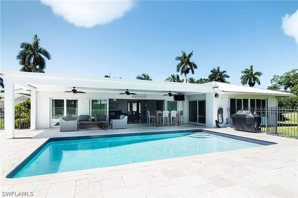 595 Wedge Drive Naples FL 34103