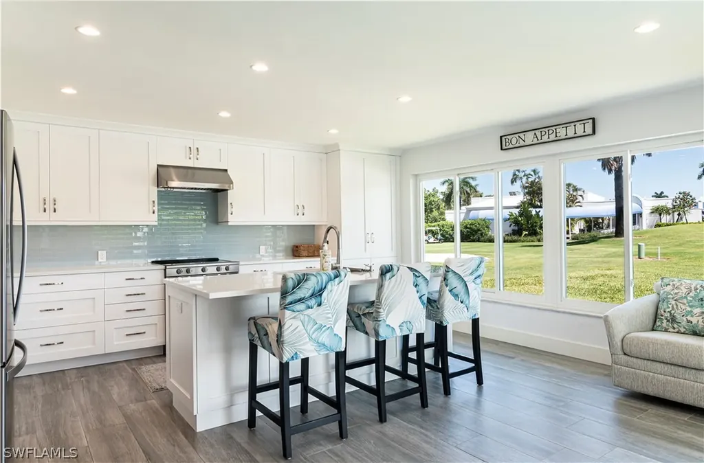 595 Wedge Drive Naples FL 34103