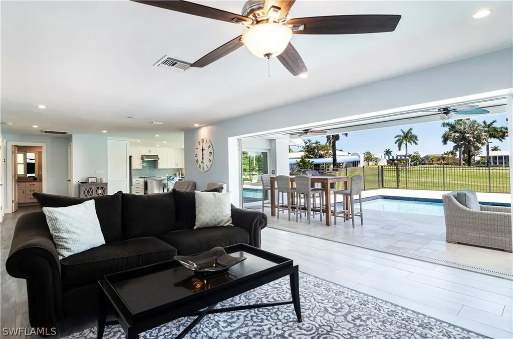 595 Wedge Drive Naples FL 34103