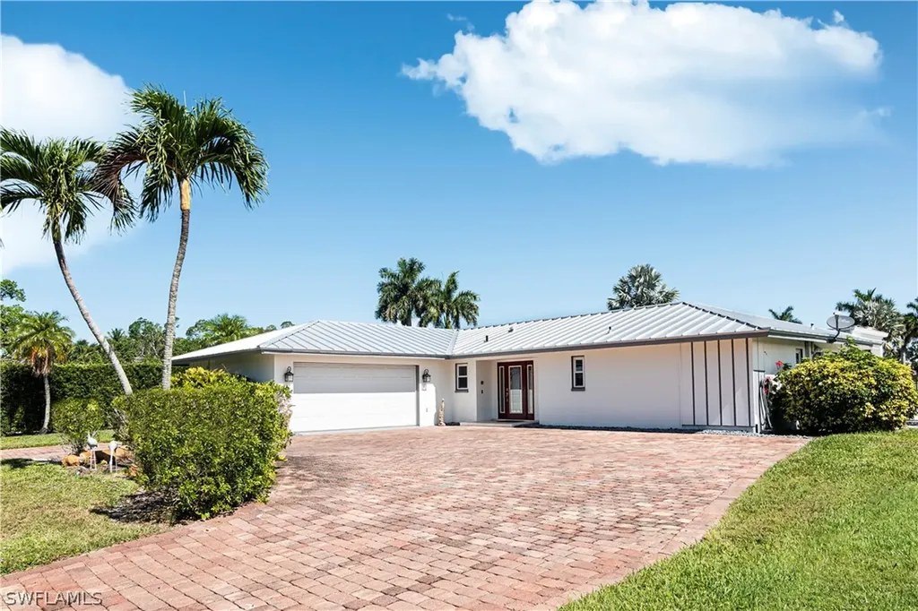 595 Wedge Drive Naples FL 34103