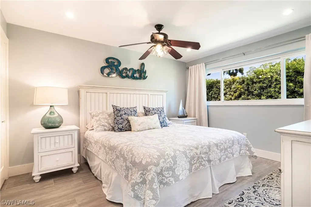 595 Wedge Drive Naples FL 34103