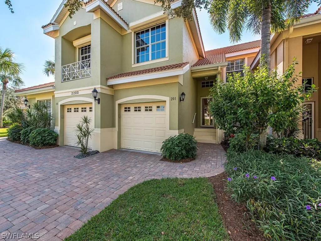 Naples FL, 2280 Ashton Oaks Lane, Unit 6-201