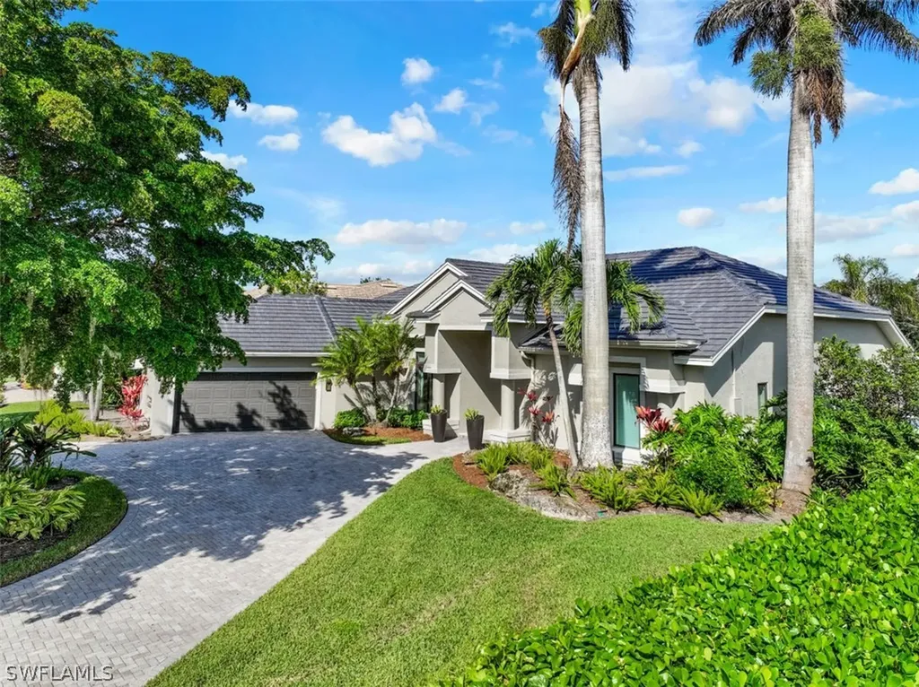1034 Spanish Moss Trail Naples FL 34108