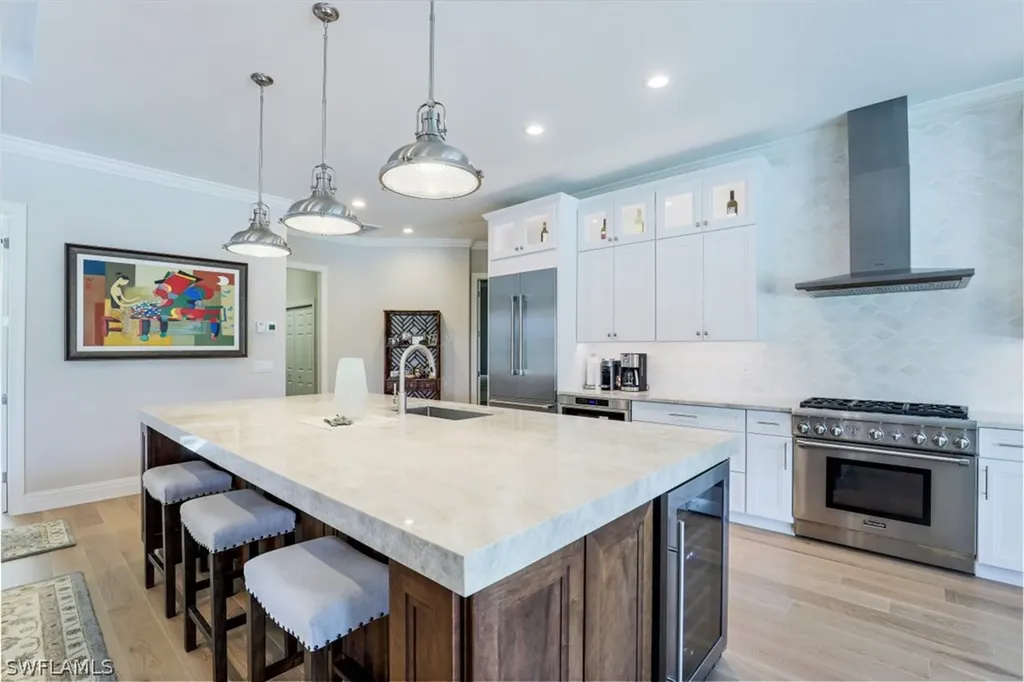 1034 Spanish Moss Trail Naples FL 34108
